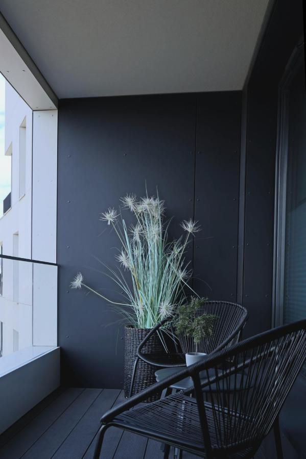 Portova By Oneapartments Premium กดิเนีย ภายนอก รูปภาพ