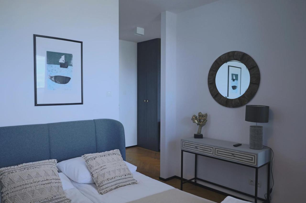Portova By Oneapartments Premium กดิเนีย ภายนอก รูปภาพ