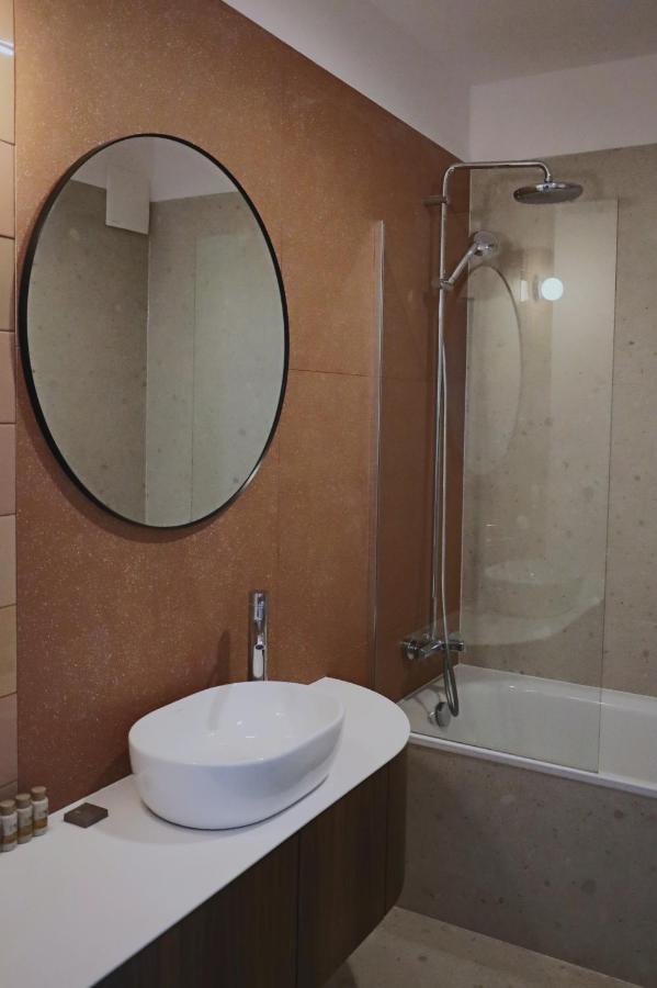 Portova By Oneapartments Premium กดิเนีย ภายนอก รูปภาพ